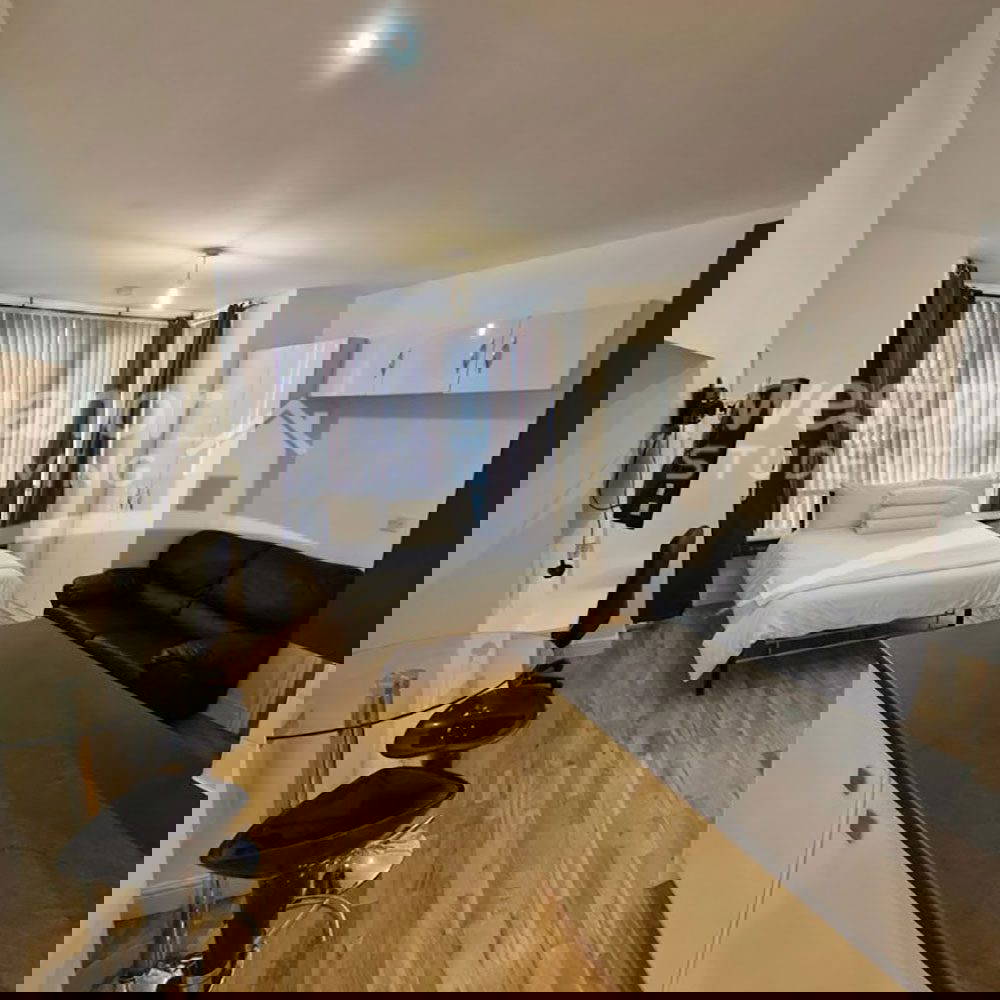 8 Salisbury Road, Studios, 2 & 3 bedroom apartments 8 Salisbury Road, Studios, 2 & 3 bedroom apartments