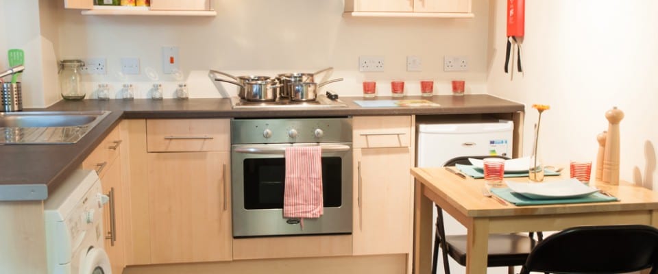 Oxford House 2 Bed Kitchen